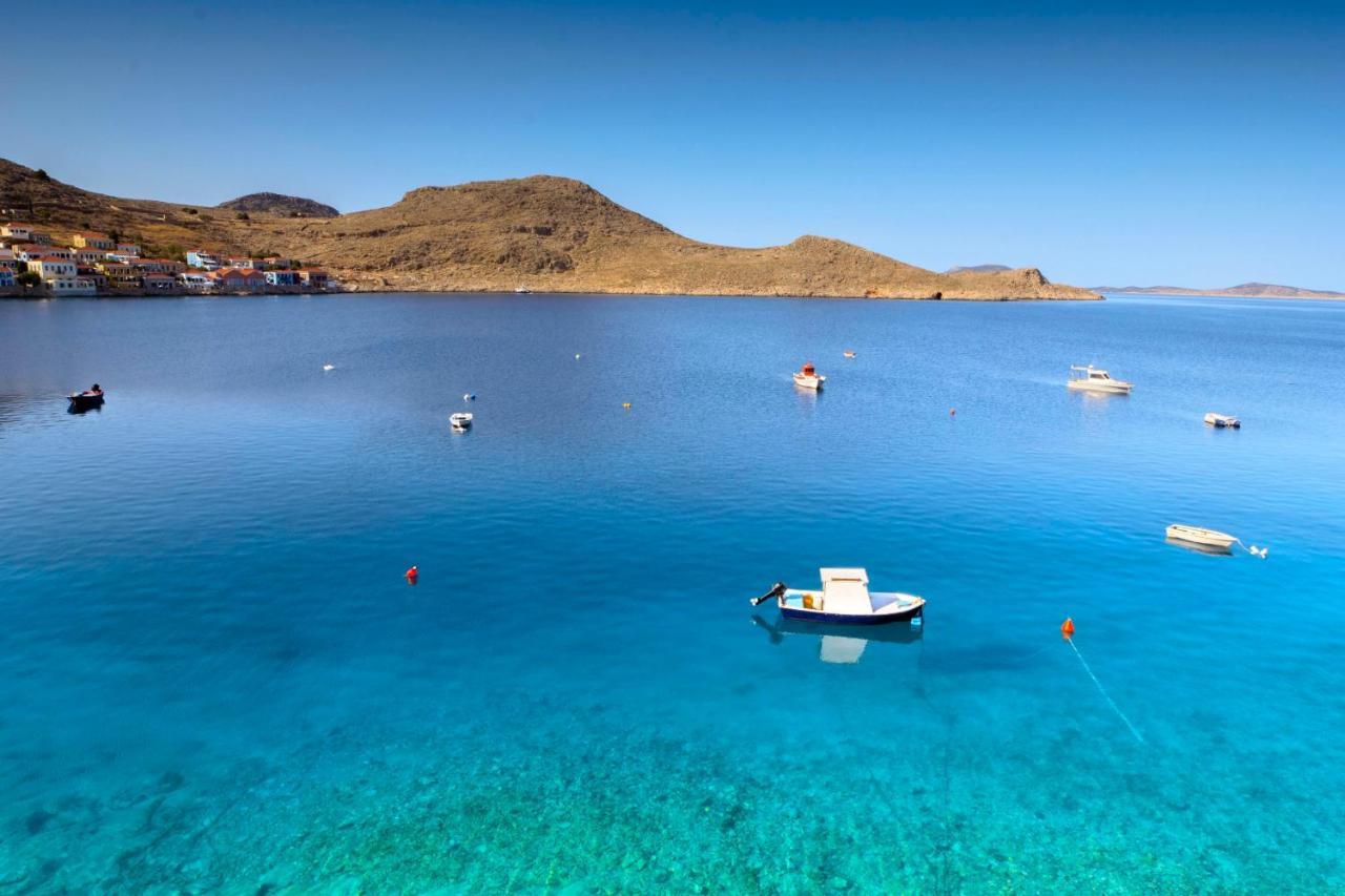 Villa Skiadeni Chalki Town Exteriör bild
